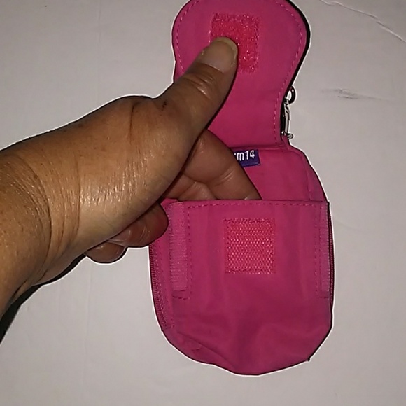 Women's UVA Wristlet - Picture 4 of 6